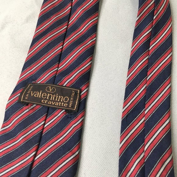 Vintage Valentino Cravatte Mens Tie Necktie Red Black Stripe Classic Pointed - Picture 7 of 7